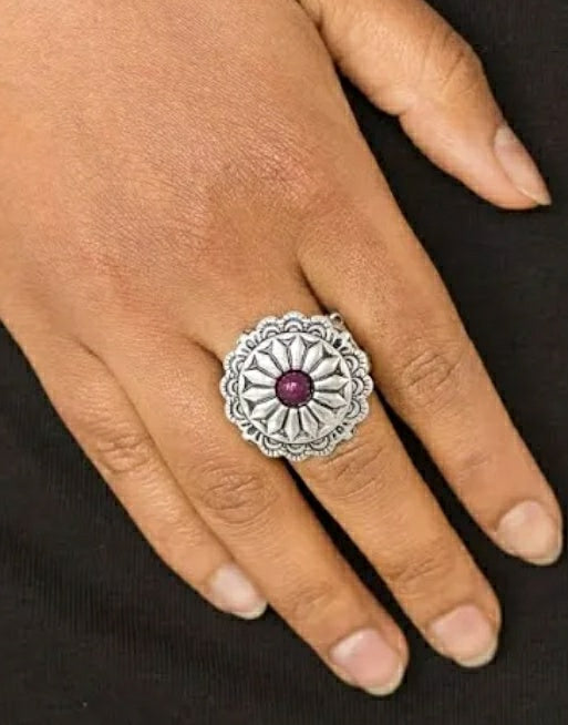 Daringly Daisy Purple Ring