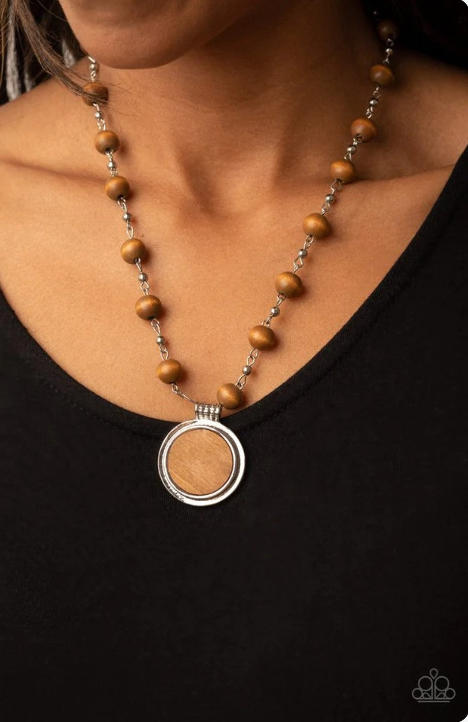 Brown Beads Disk Necklace