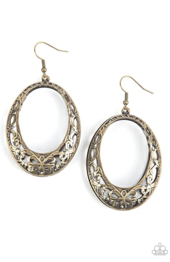 Gardenista Grandeur Brass Earring