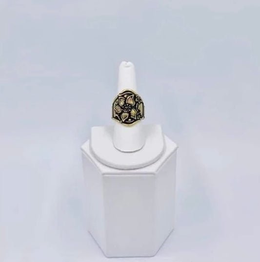 Hibiscus Harbor Brass Ring